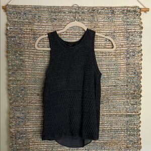 Black Sleeveless Crew Neck Tank Top